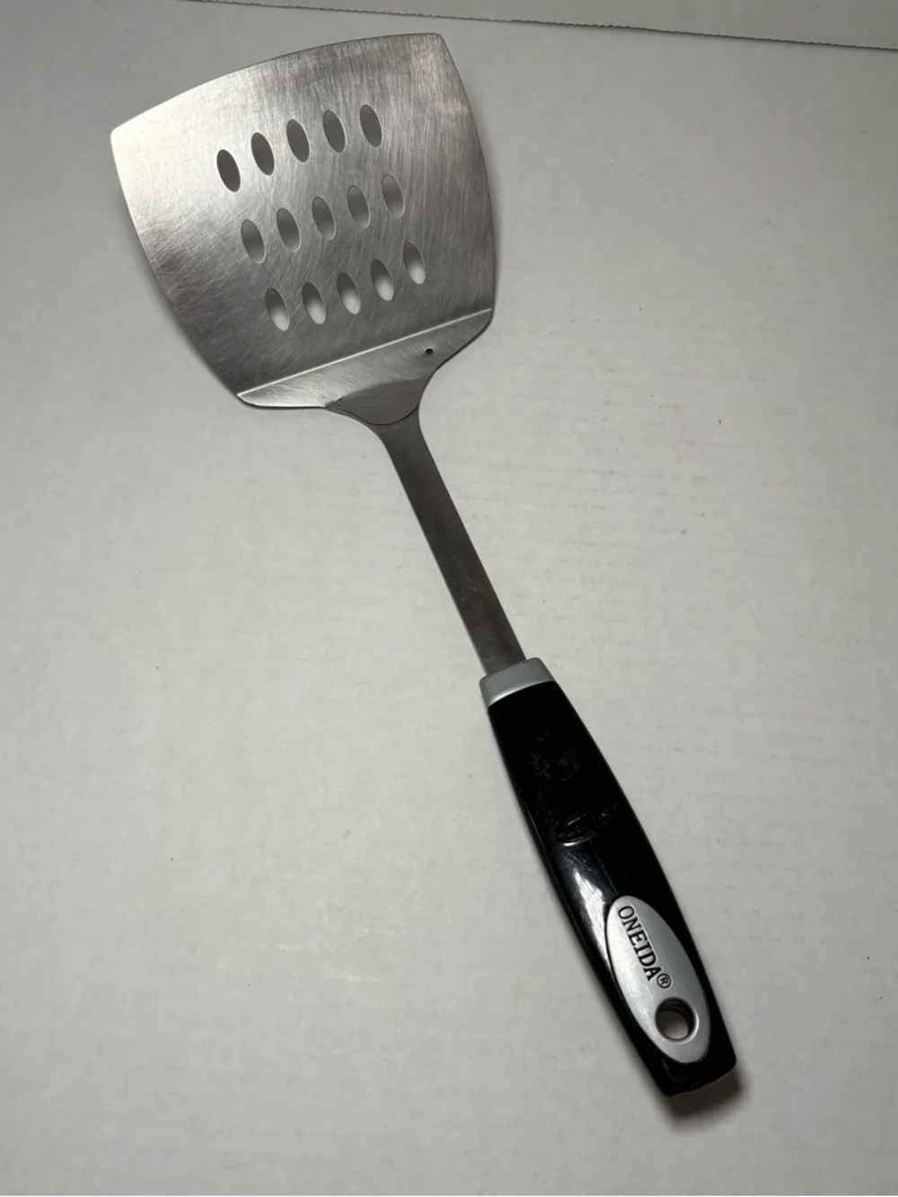 Oneida Stainless Steel Plastic Handle Slotted Spatula Turner